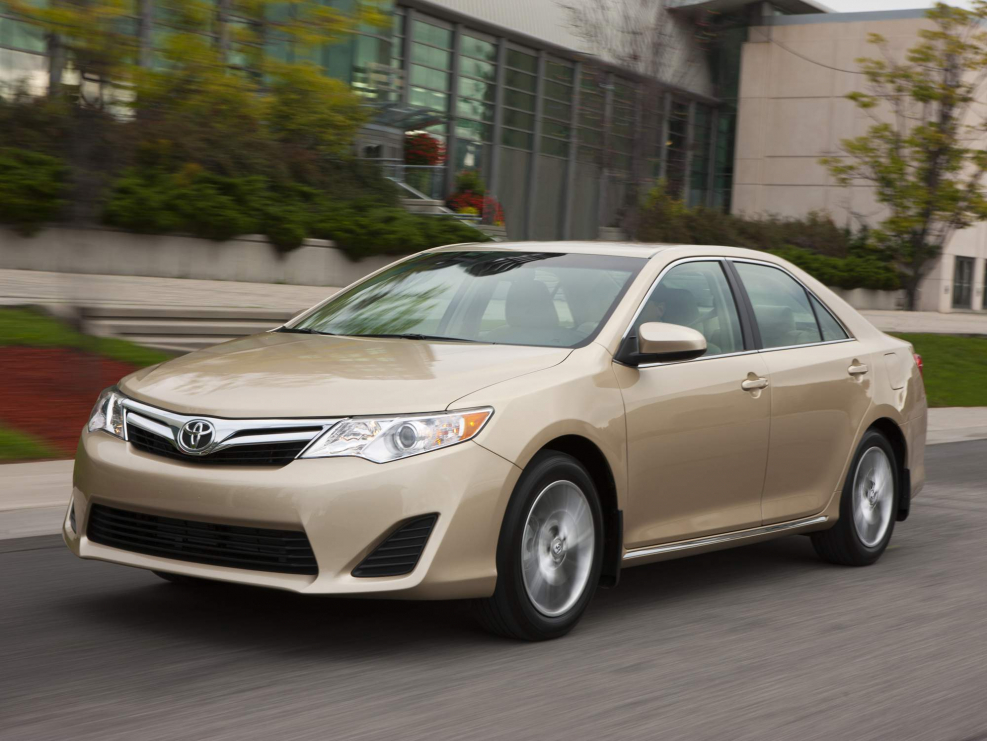 Toyota Camry le 2012