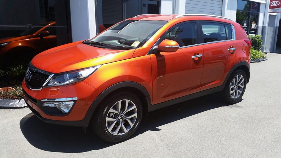 Kia Sportage 2015 оранжевая