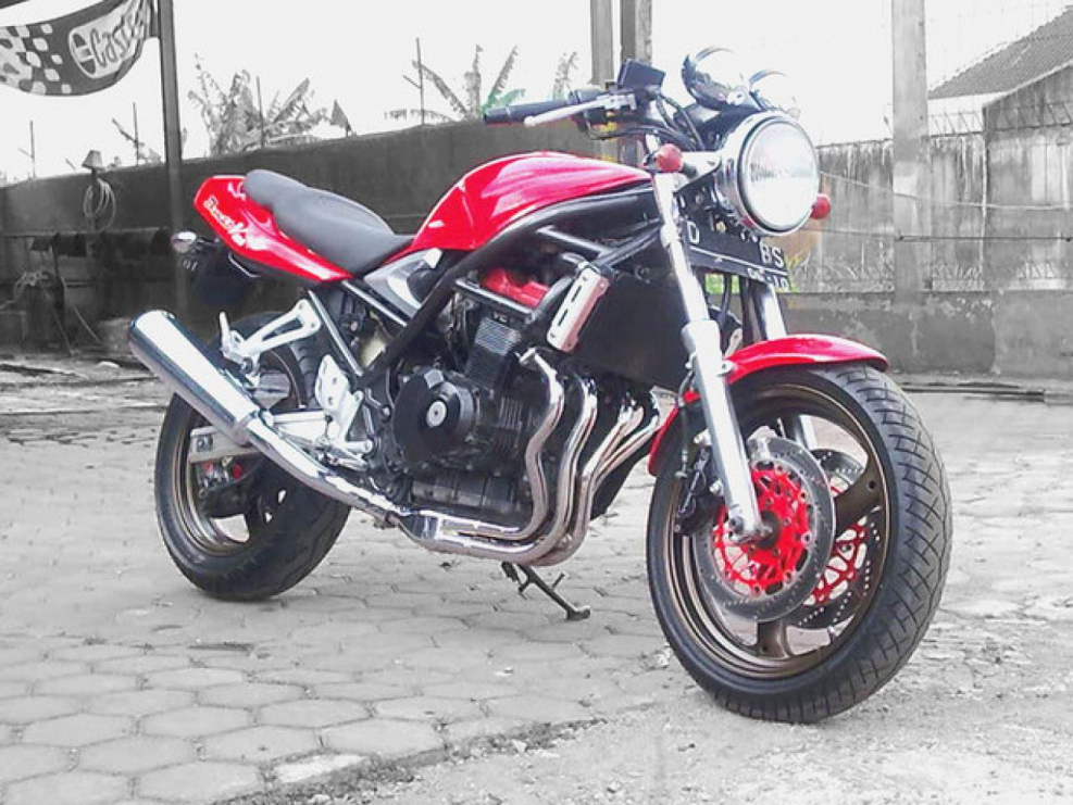 Suzuki Bandit 400-1