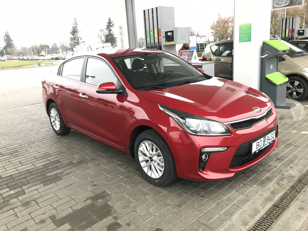 Kia Rio x-line 2020 серебристый