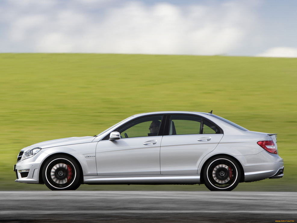 Мерседес ц63 AMG 204