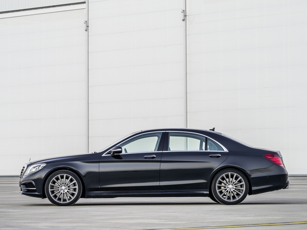 Mercedes w222 s-class Side