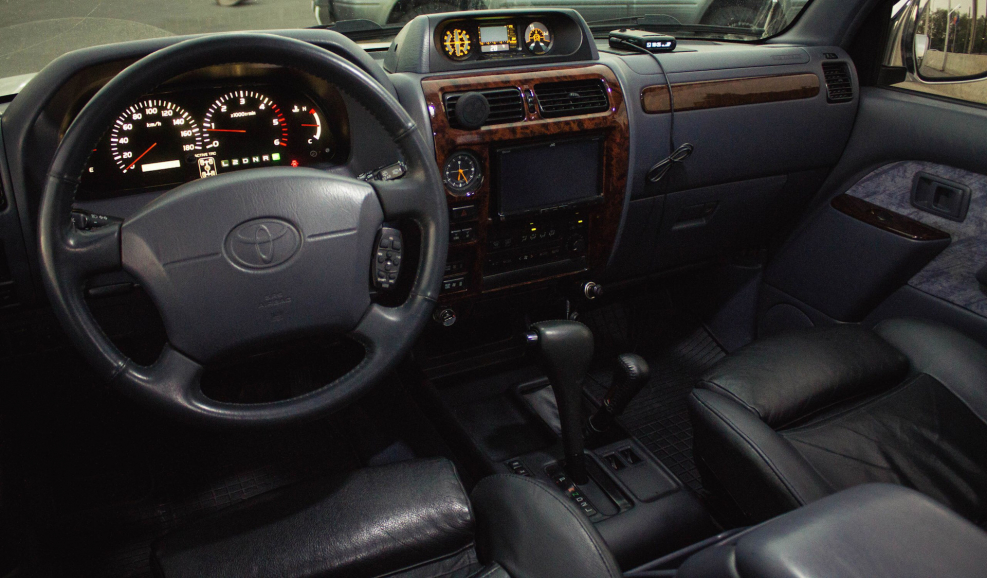 Салон Toyota Land Cruiser Prado 95