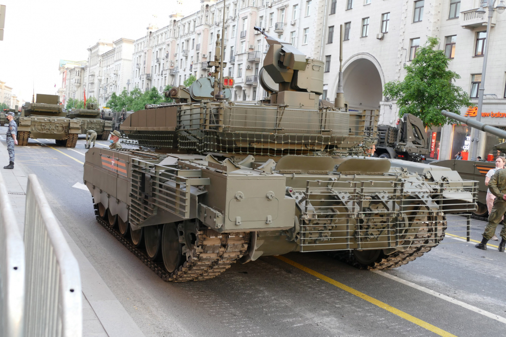 Танк т-90 МС прорыв
