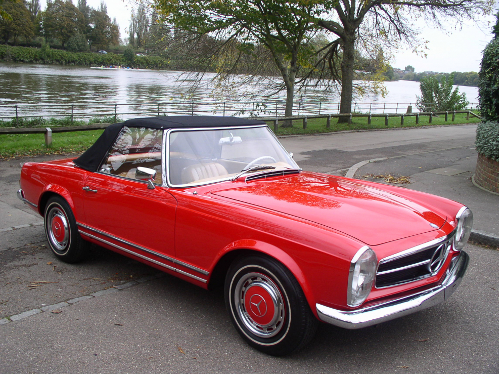 Mercedes-Benz w113