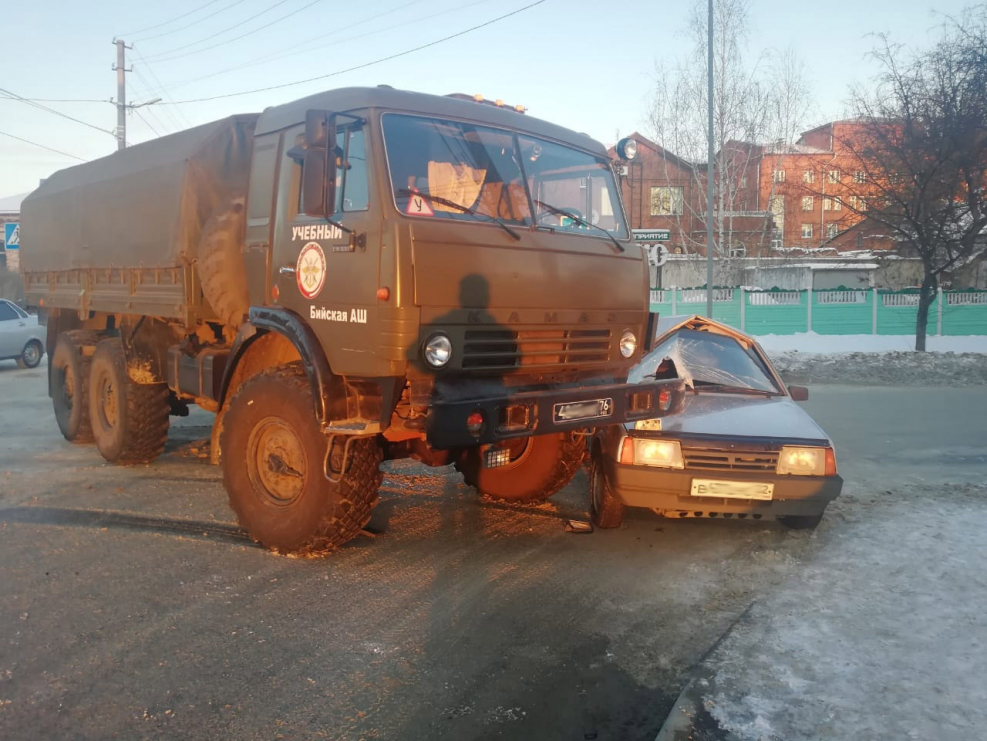 КАМАЗ 53215