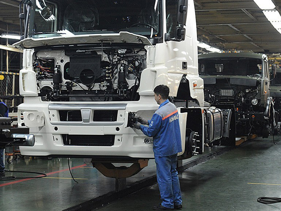 Автомобиль КАМАЗ 532 12