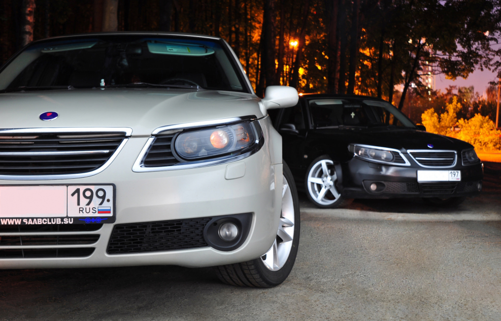 Saab 9-5 красный