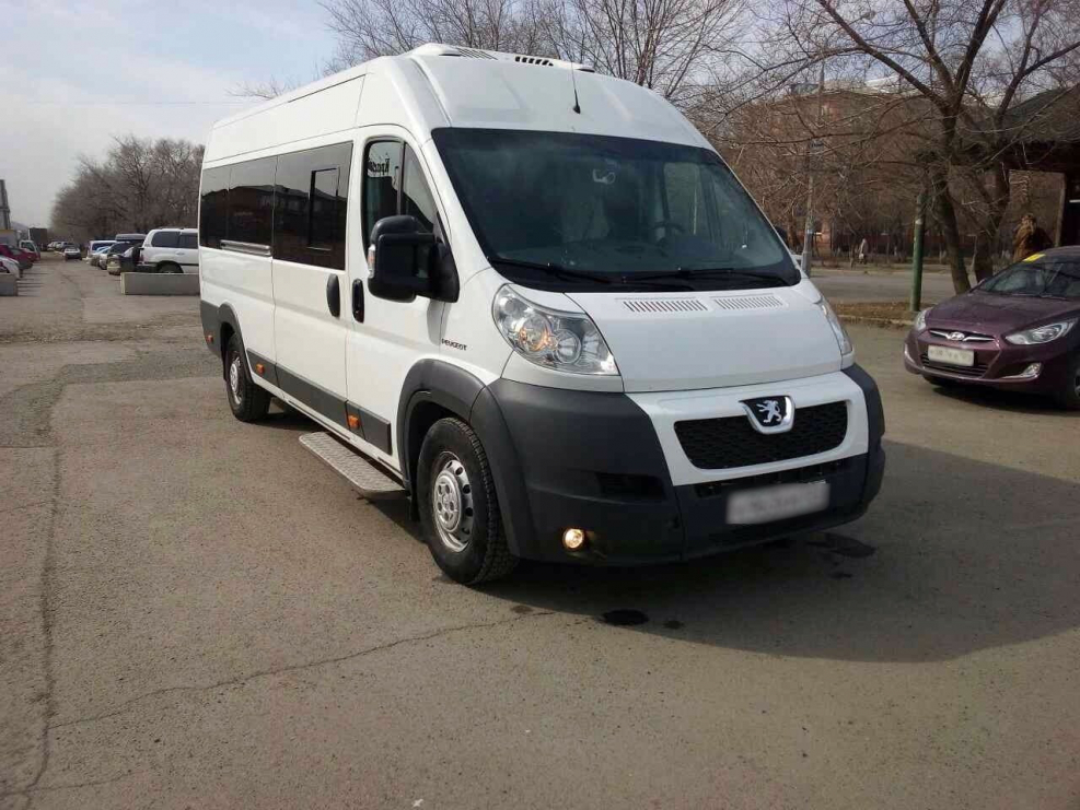 Peugeot Boxer пассажирский 18 мест