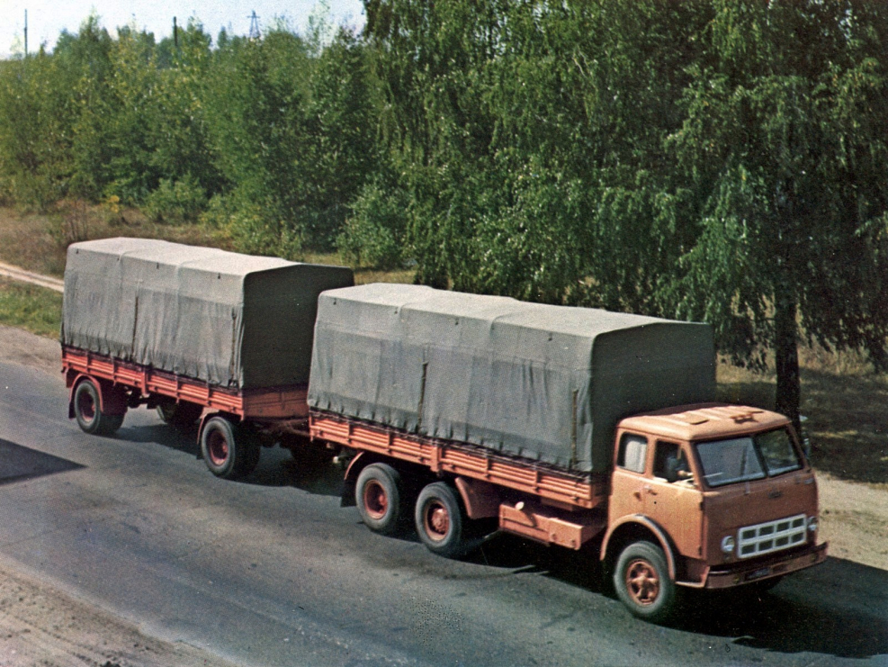 Грузовики МАЗ 516