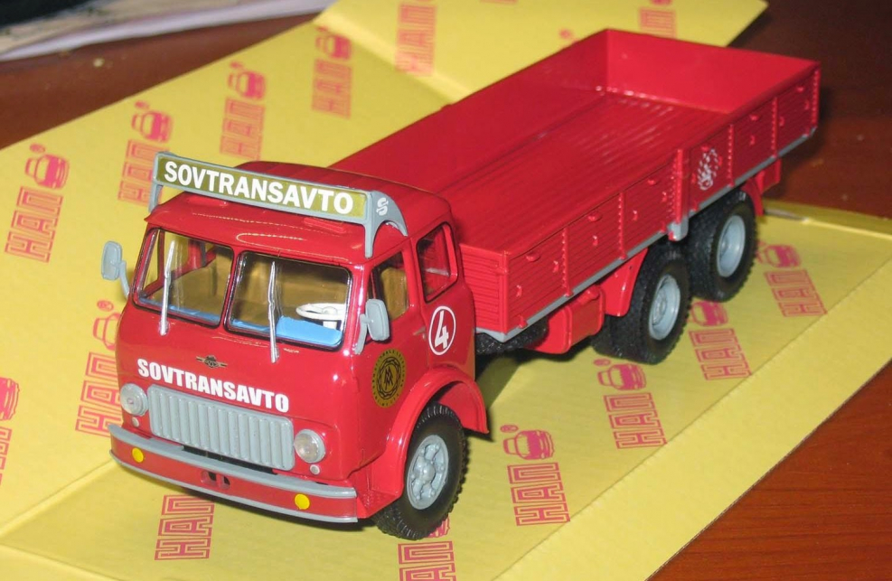 МАЗ 5215 1:43
