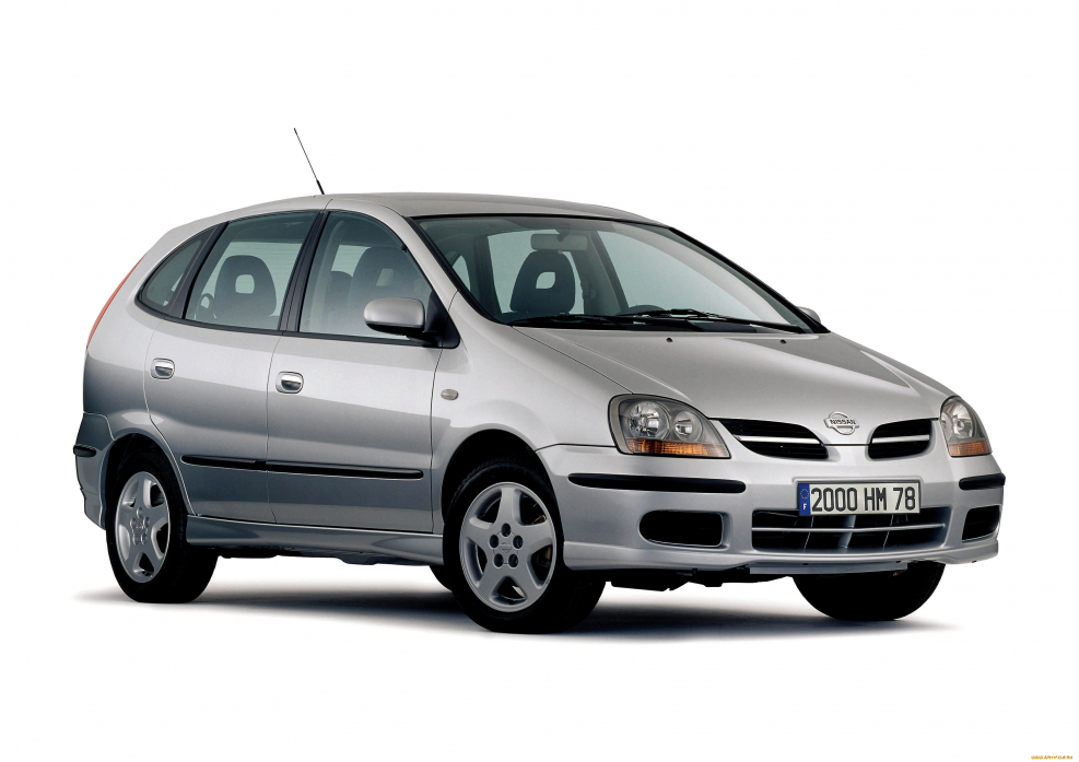 Nissan Tino 2000