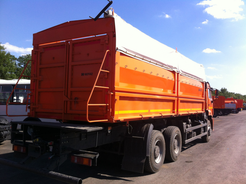 КАМАЗ 652043