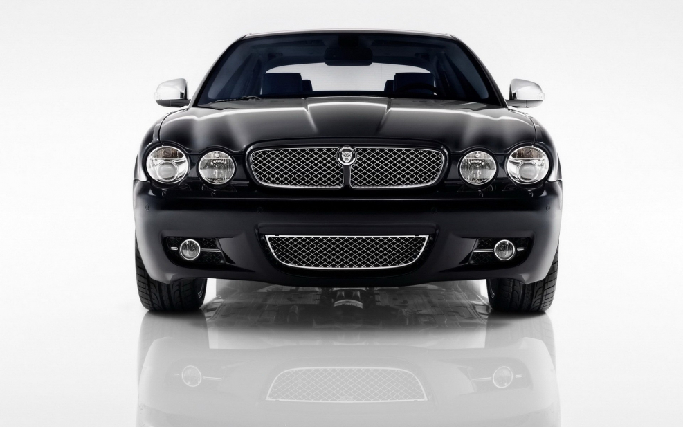 Jaguar XJ Portfolio