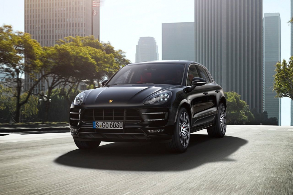 Машина Porsche Macan Turbo