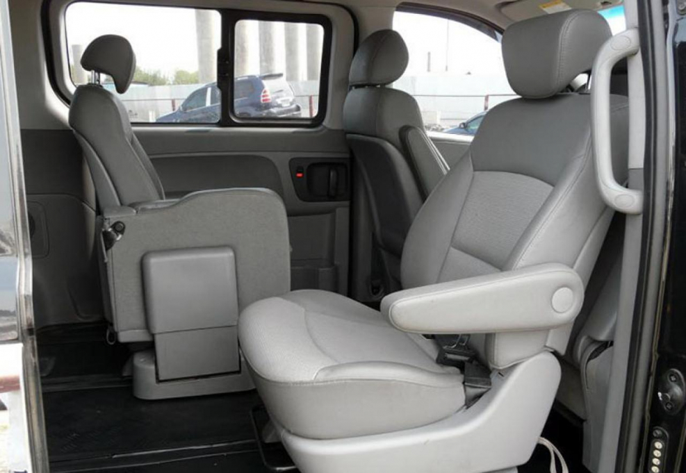 Hyundai Grand Starex 2008 салон