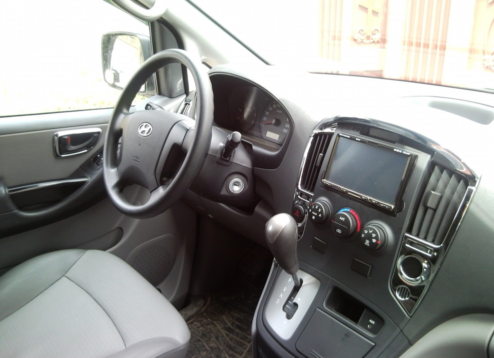 Hyundai Starex 2010 салон