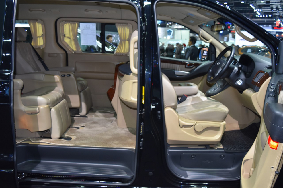 Grand Starex h1