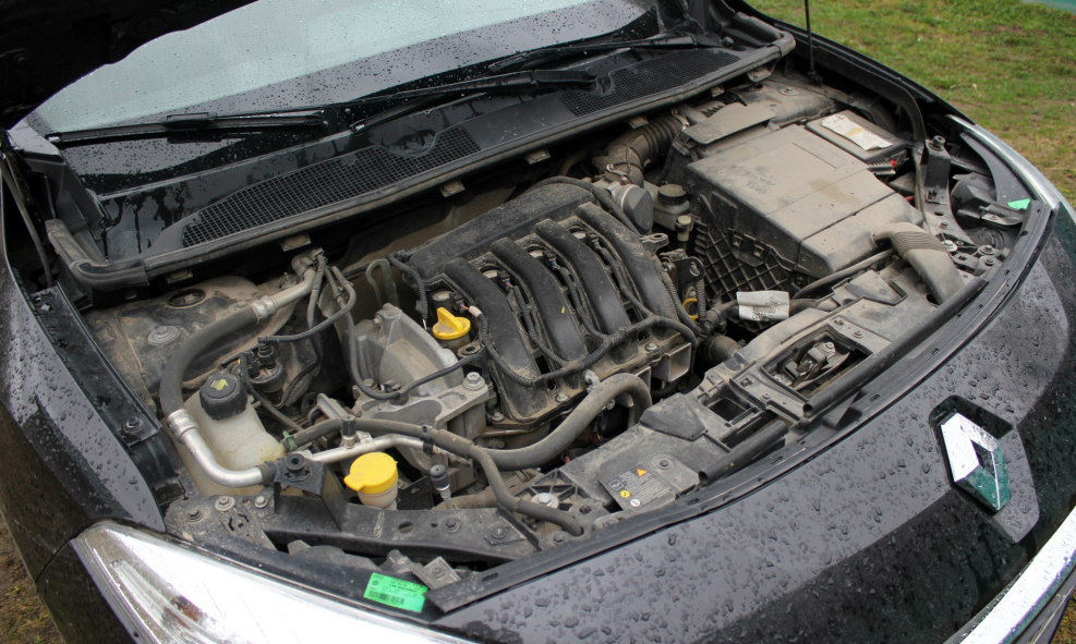 Renault Fluence 2012 двигатель