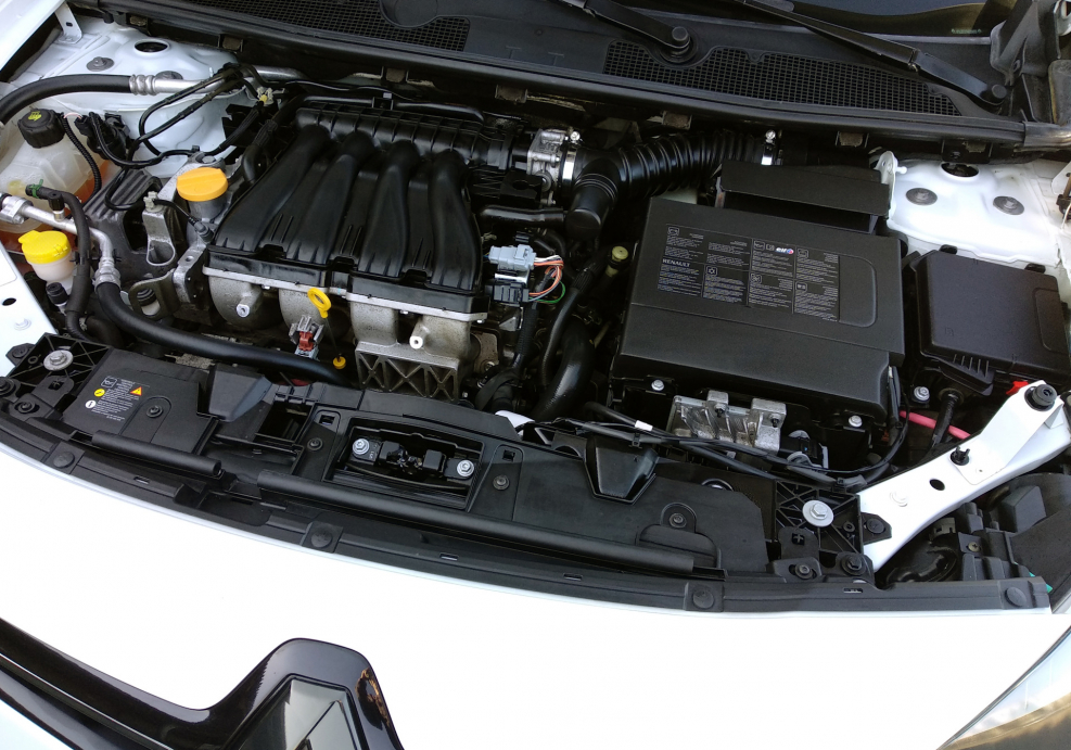 Renault Fluence двигатель 1.6