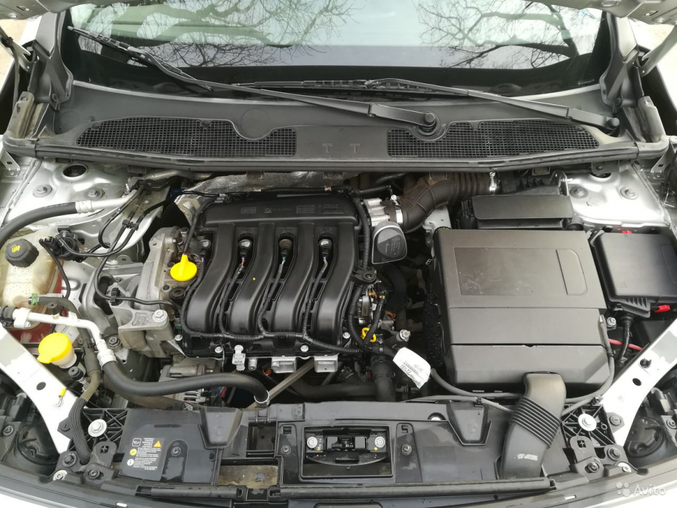Renault Fluence подкапотное