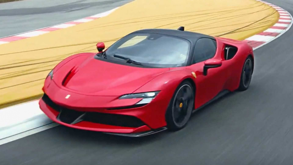 Феррари sf90 Stradale
