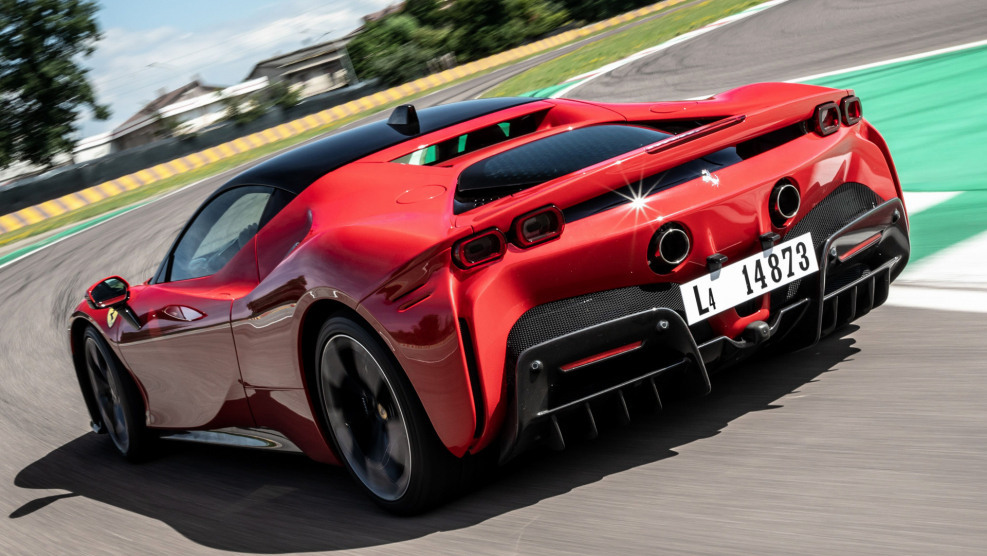 Феррари sf90 Stradale