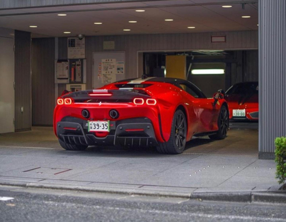 Феррари sf90 Stradale 2021