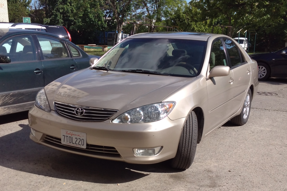 Toyota Camry 220