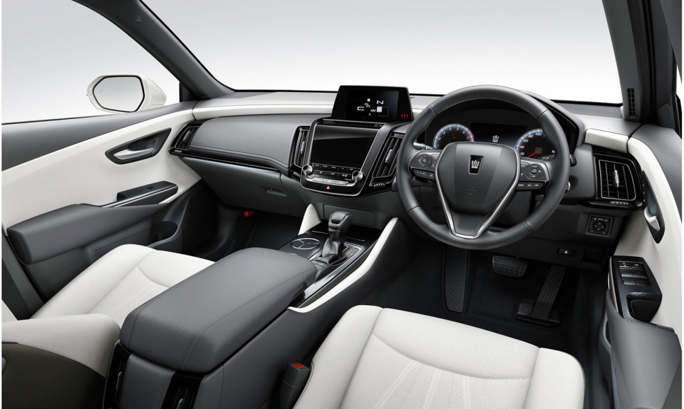 Toyota Crown 2018 TRD