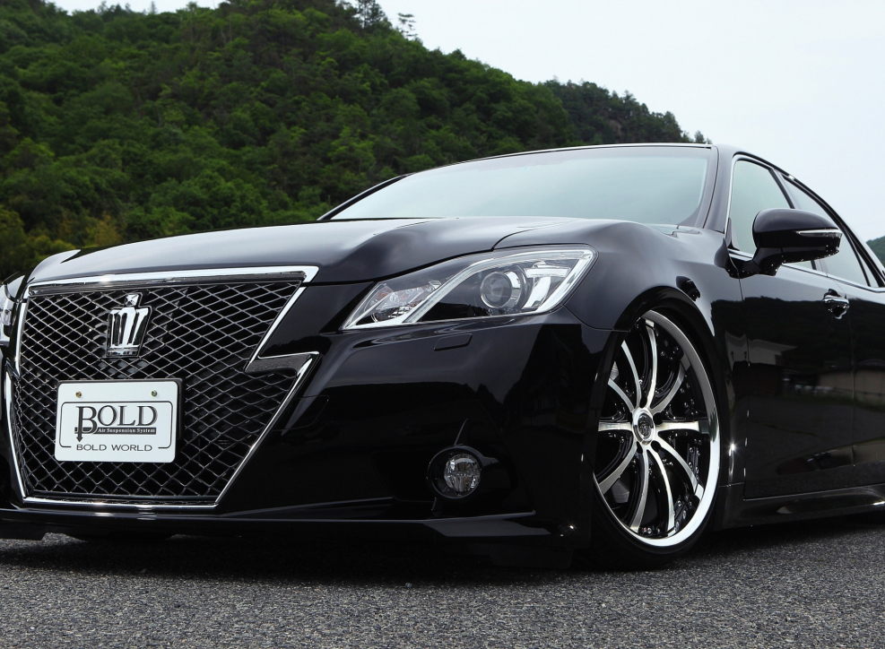 Toyota Crown athlete 2019
