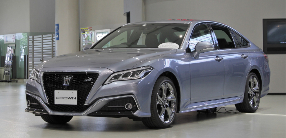 Toyota Crown 220