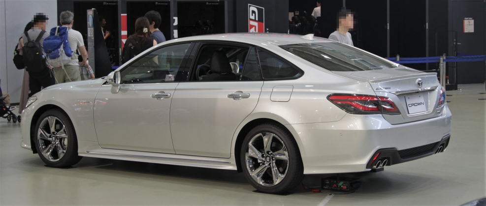 Toyota Crown 2019 RS