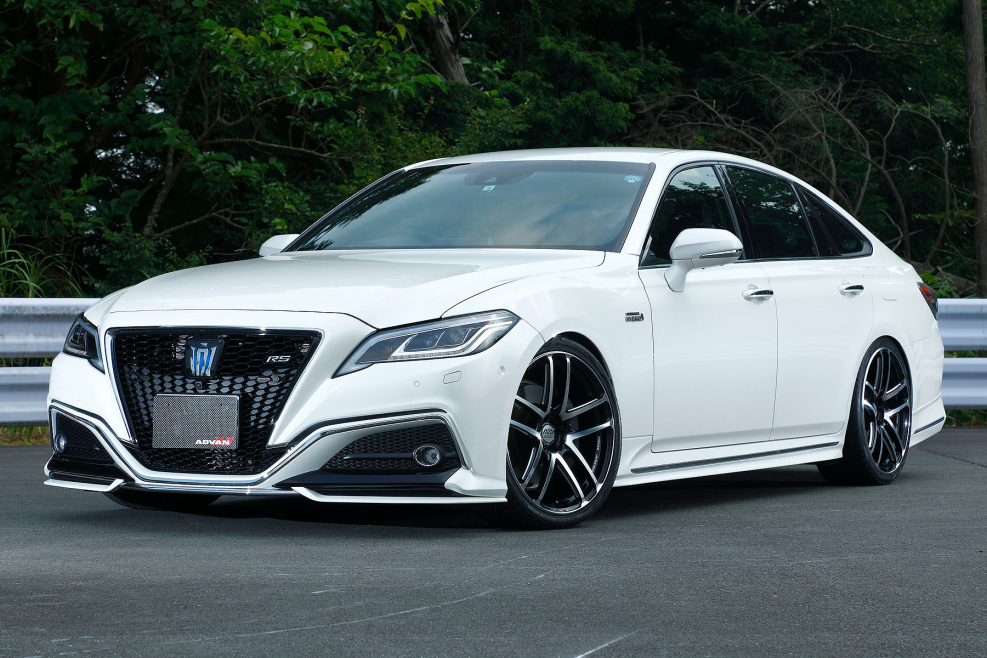 Toyota Crown athlete 2020