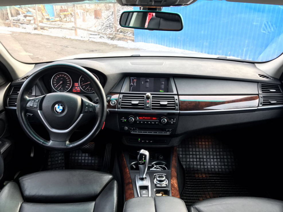 BMW x5 2010 салон