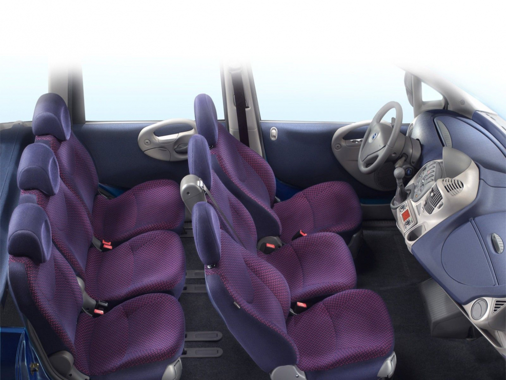 Fiat Multipla 2002 салон