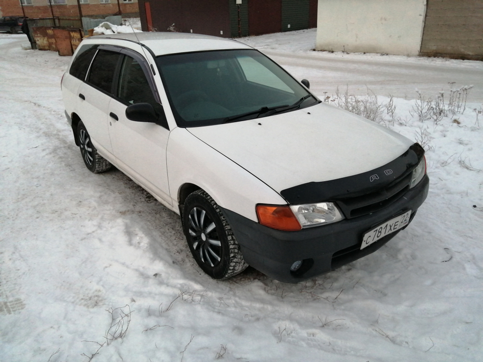Nissan ad y11