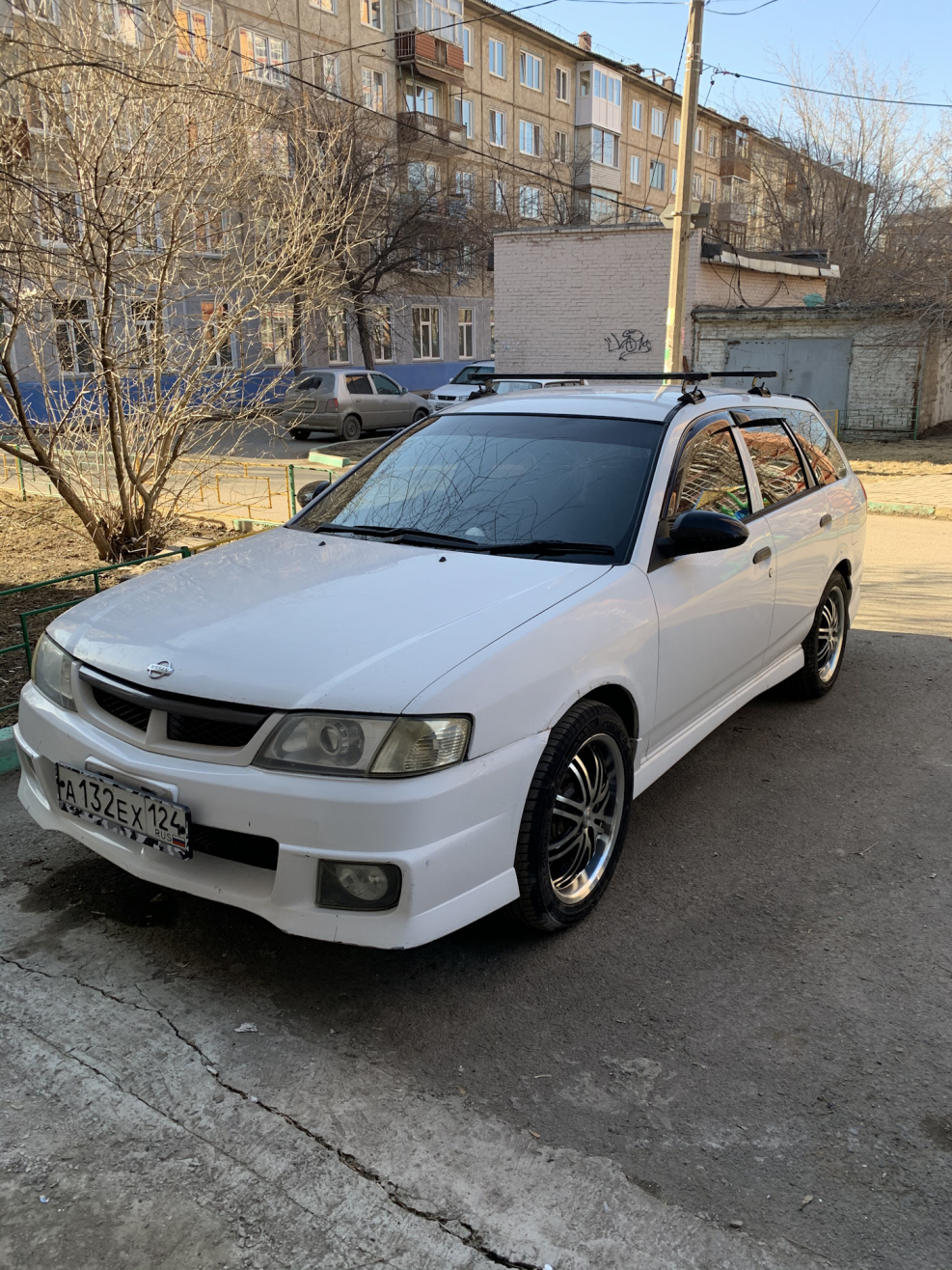 Nissan ad y11