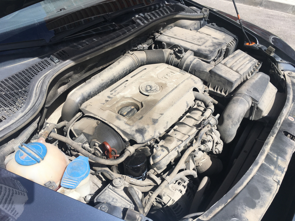 Подкапотка Октавия 1.8
