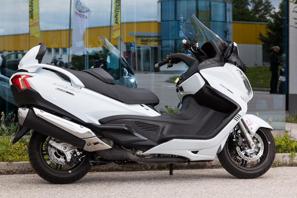 Suzuki Burgman 650