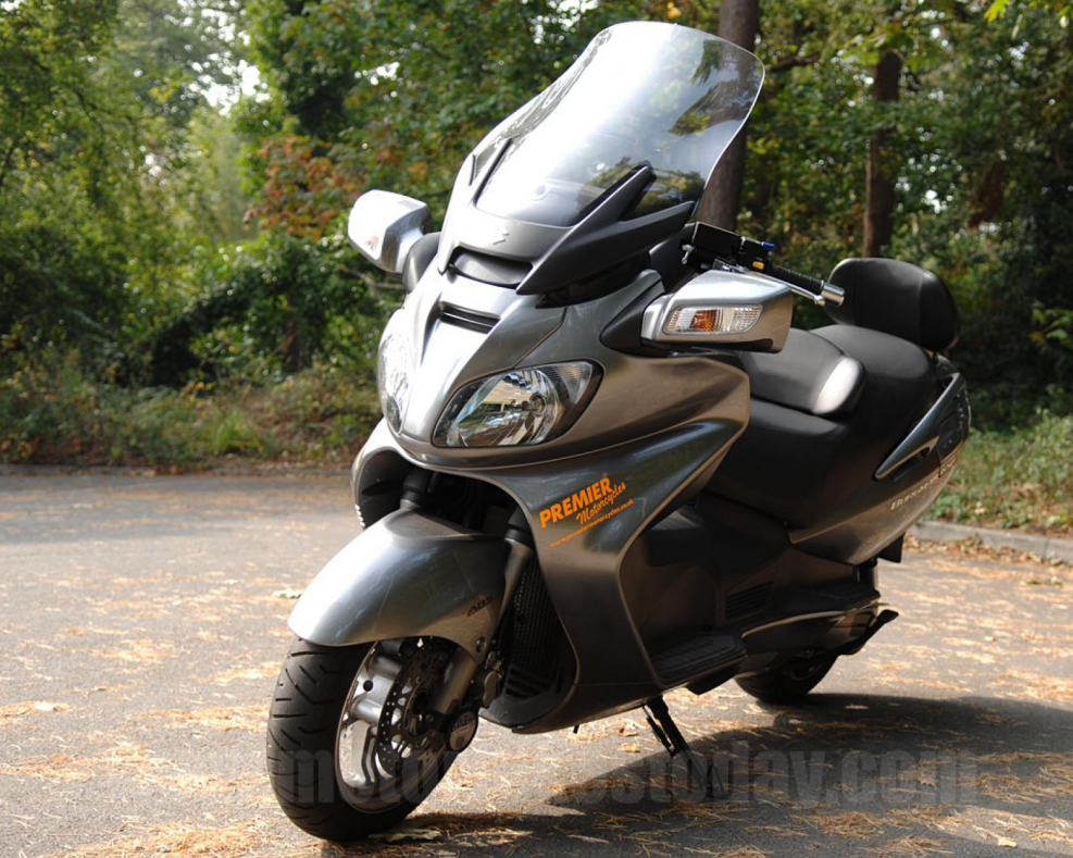 Suzuki Skywave 650