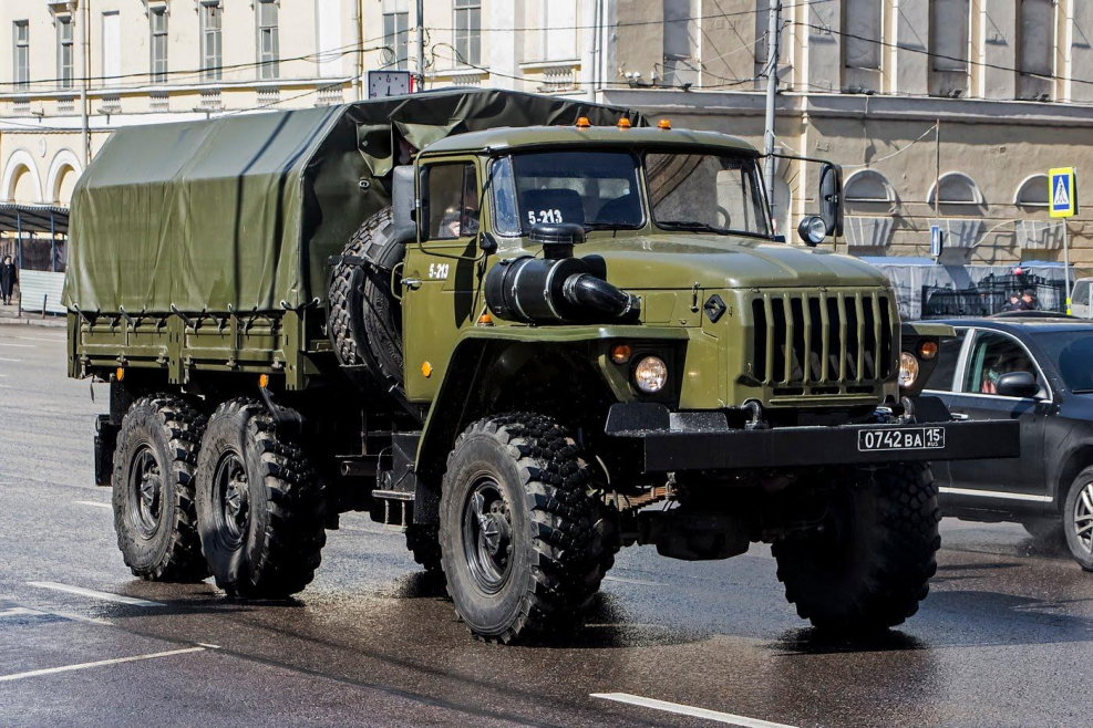 Грузовик Урал 4320