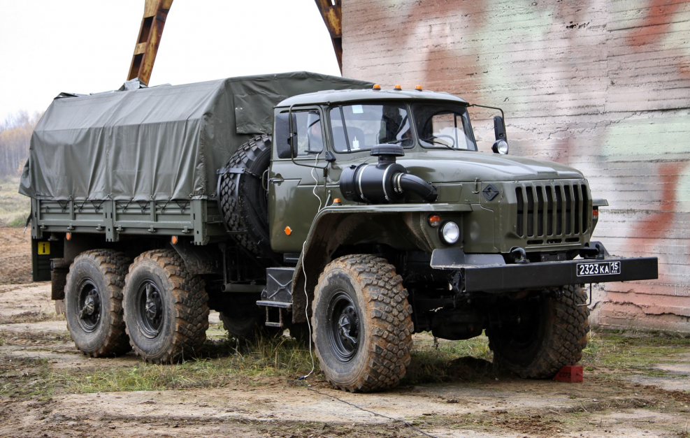 Урал грузовик 43206