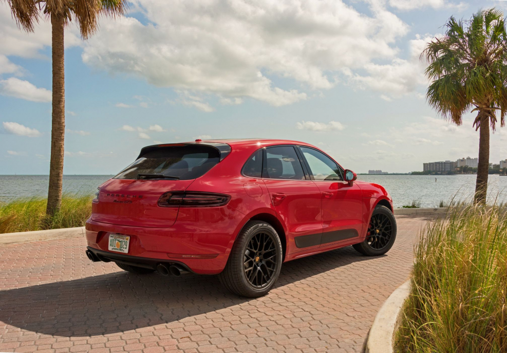 Porsche Macan Wallpaper 4k