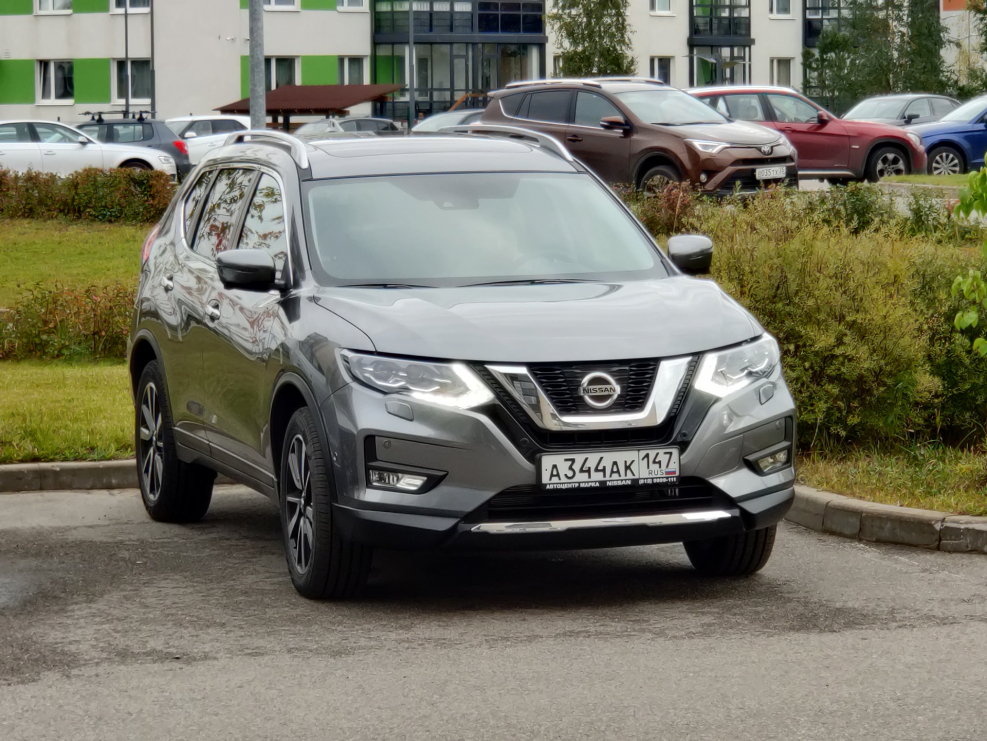 Nissan x-Trail t32 серый