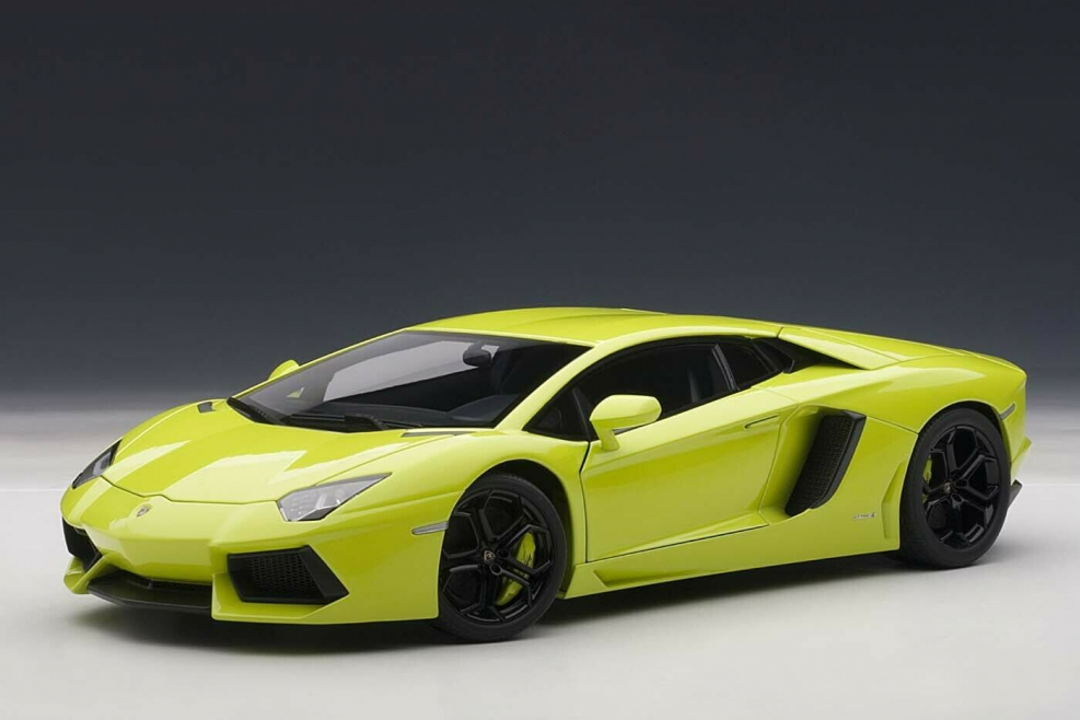 Lamborghini Aventador LP 700-4 модель