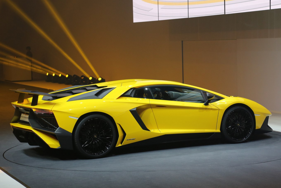Lamborghini Aventador 2005