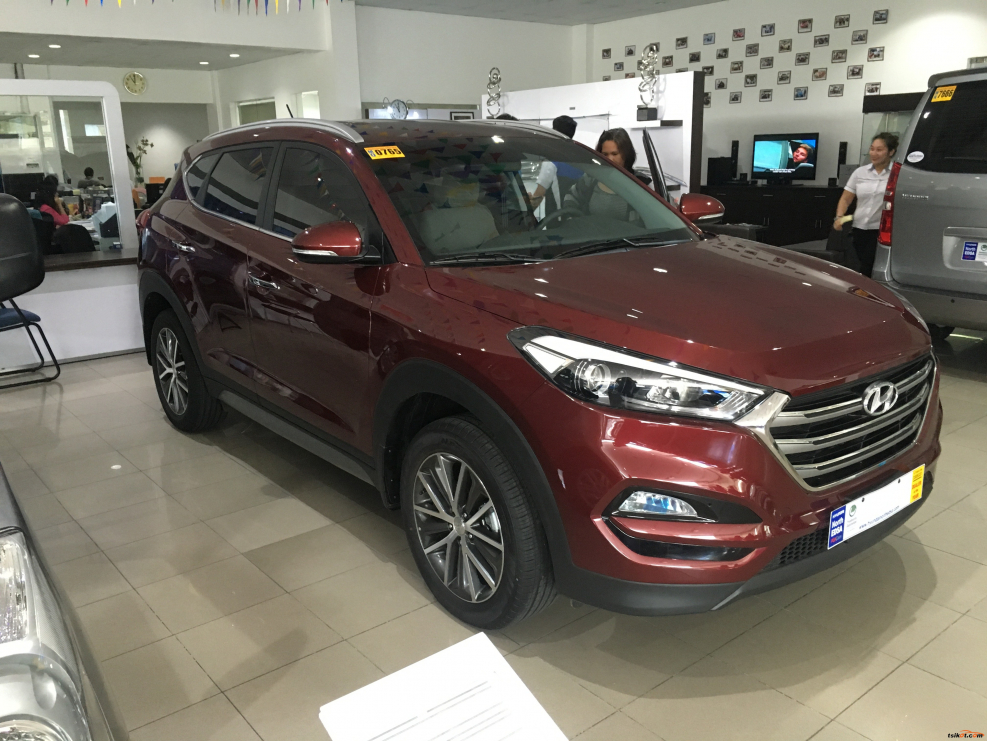 Hyundai Tucson 2020 красный