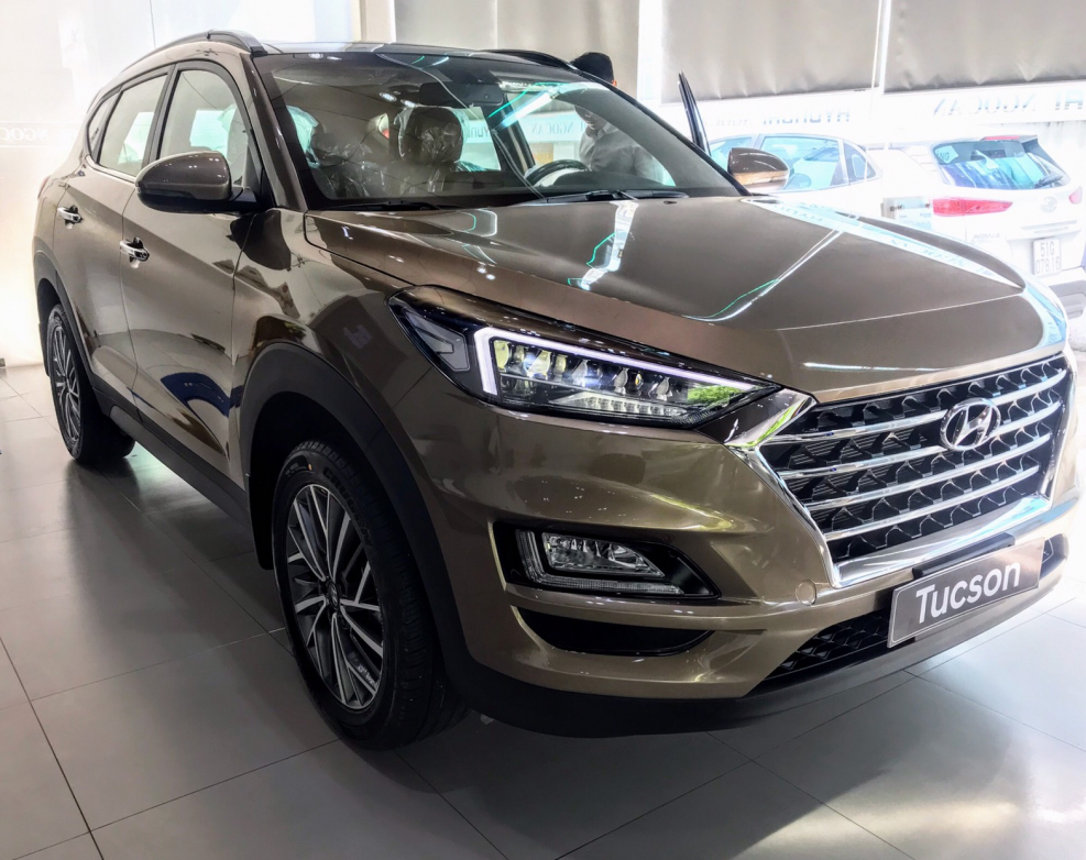 Hyundai Tucson 2019 серебристый