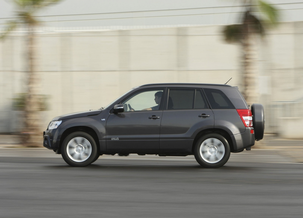 Suzuki Grand Vitara 3 Door 2 Generation